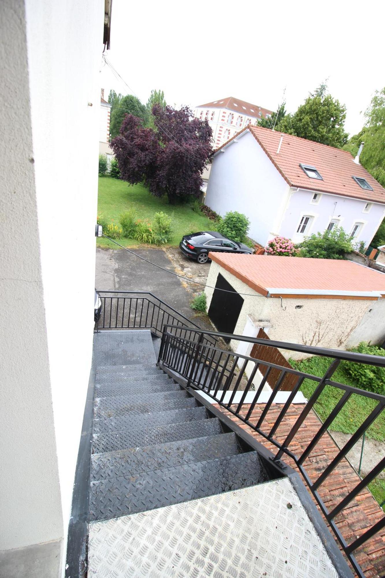 3 Chambres - Tres Grand Jardin Privee - Terrasse Privee - Garage Velo Et Moto - Parking Voiture Privee Dans La Propriete - Gere Par Presta-Zen'Services Thierville-sur-Meuse Dış mekan fotoğraf