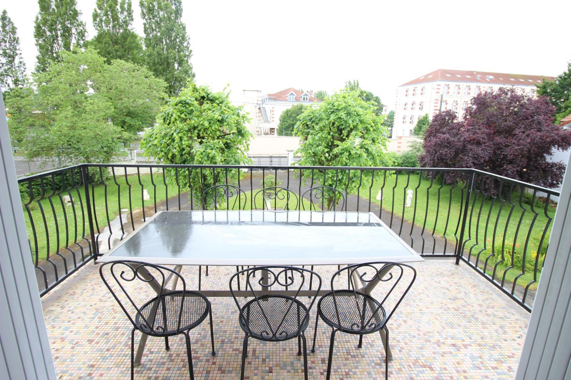 3 Chambres - Tres Grand Jardin Privee - Terrasse Privee - Garage Velo Et Moto - Parking Voiture Privee Dans La Propriete - Gere Par Presta-Zen'Services Thierville-sur-Meuse Dış mekan fotoğraf